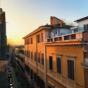 Attico Barberini Apartamento